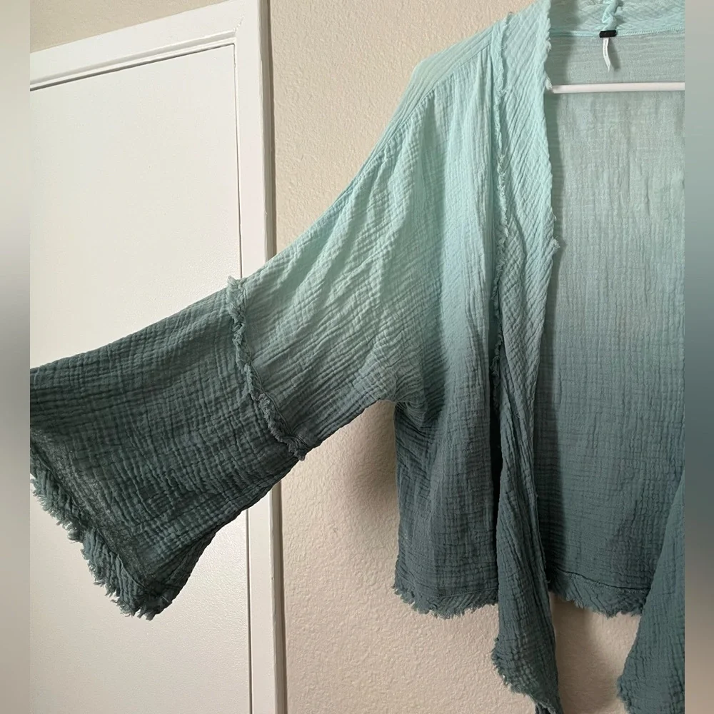 Young Fabulous & Broke Cardigan Open Front Frayed Shawl Ombré Women’s Small - Picture 2 of 6